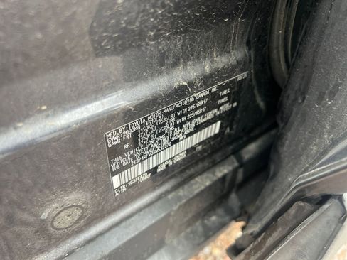 Used 2025 Toyota RAV4 XLE image 31