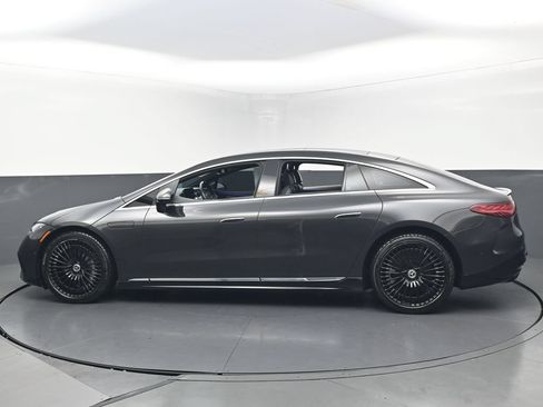 Used 2022 Mercedes-Benz EQS 450+ Sedan image 8