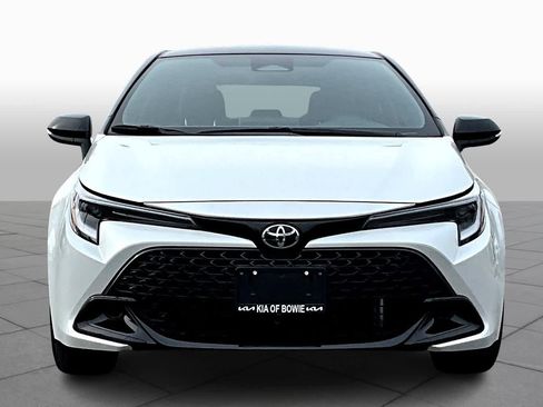 Used 2024 Toyota Corolla SE w/ SE Package image 3