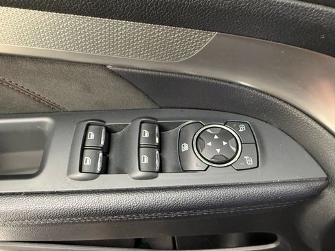Used 2018 Ford Explorer XLT w/ Equipment Group 202A AWD/4WD image 15