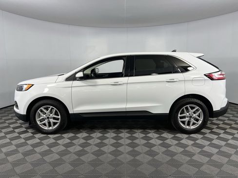 Used 2024 Ford Edge SEL w/ Convenience Package image 9