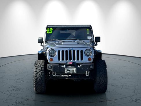 Used 2013 Jeep Wrangler Unlimited Rubicon w/ Connectivity Group AWD/4WD image 9