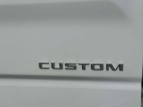 Used 2019 Chevrolet Silverado 1500 Custom w/ Custom Convenience Package AWD/4WD image 37