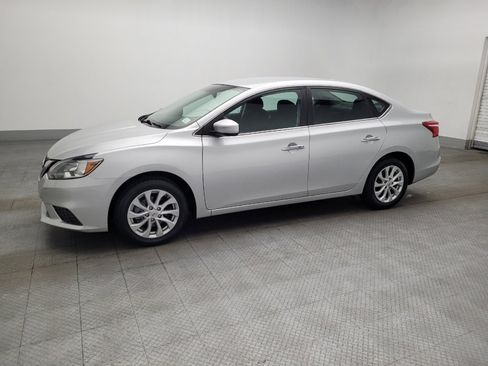 Used 2019 Nissan Sentra SV image 2