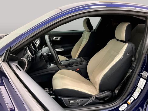 Used 2019 Ford Mustang GT RWD image 8