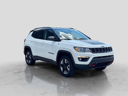 Used 2017 Jeep Compass Trailhawk w/ Leather Interior Group AWD/4WD image 8