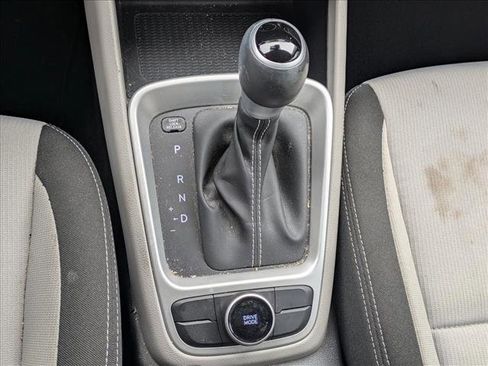 Certified 2023 Hyundai Venue SEL image 13