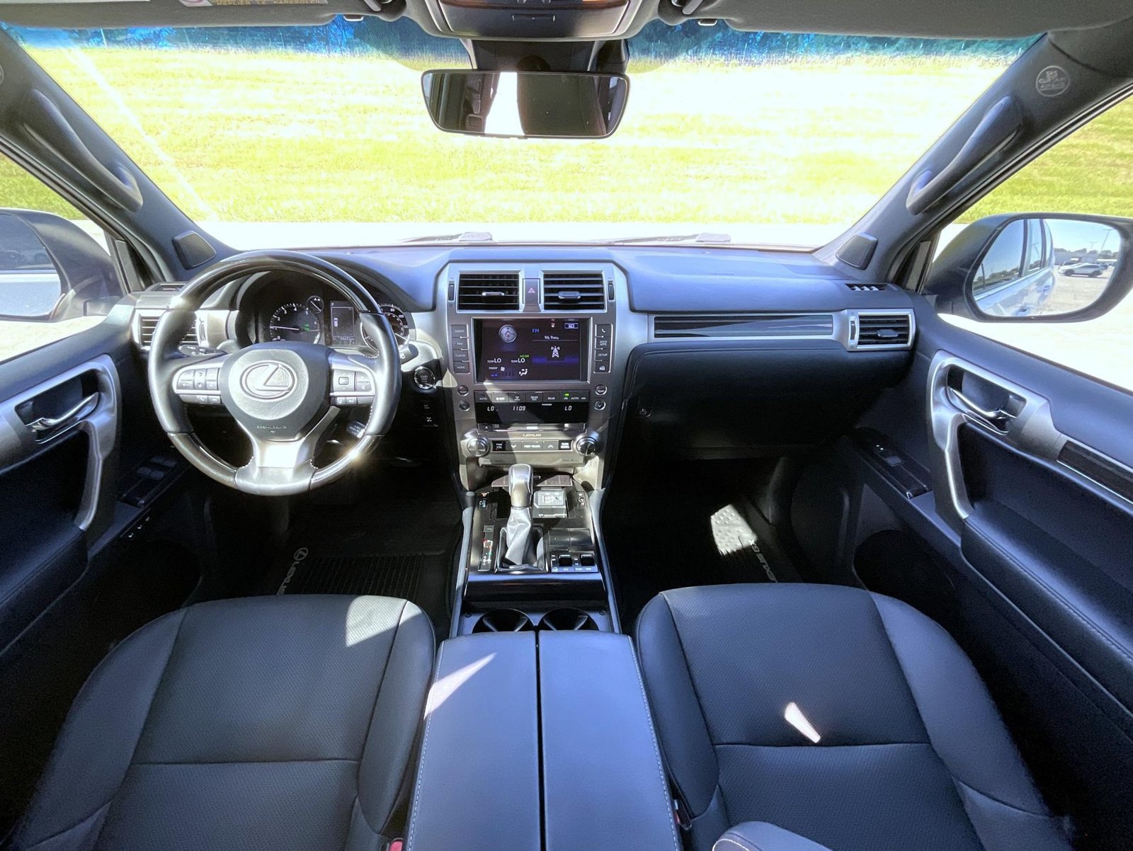 Used 2021 Lexus GX 460 Premium w/ Premium Package AWD/4WD image 18