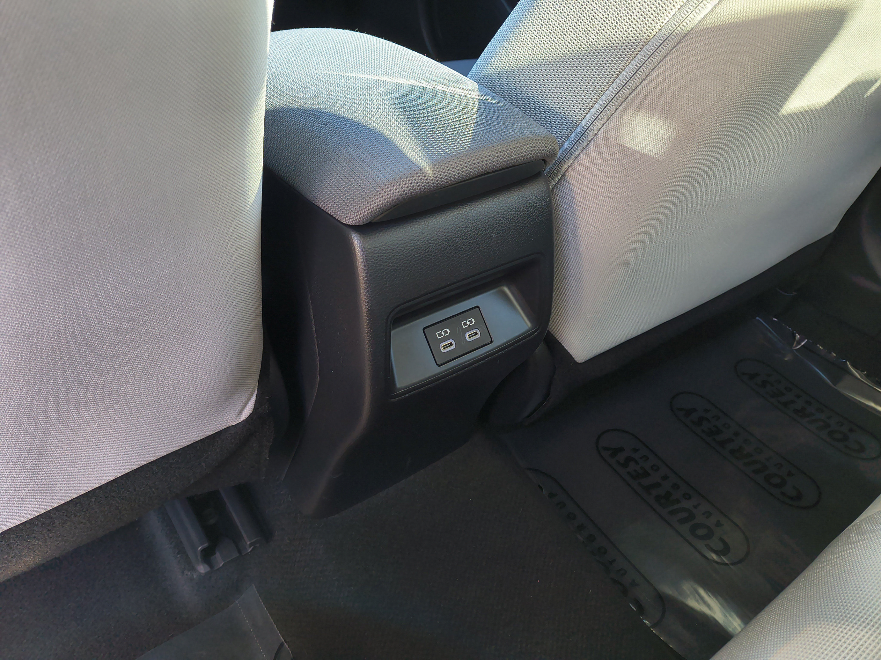 Used 2024 Toyota Corolla LE FWD image 14