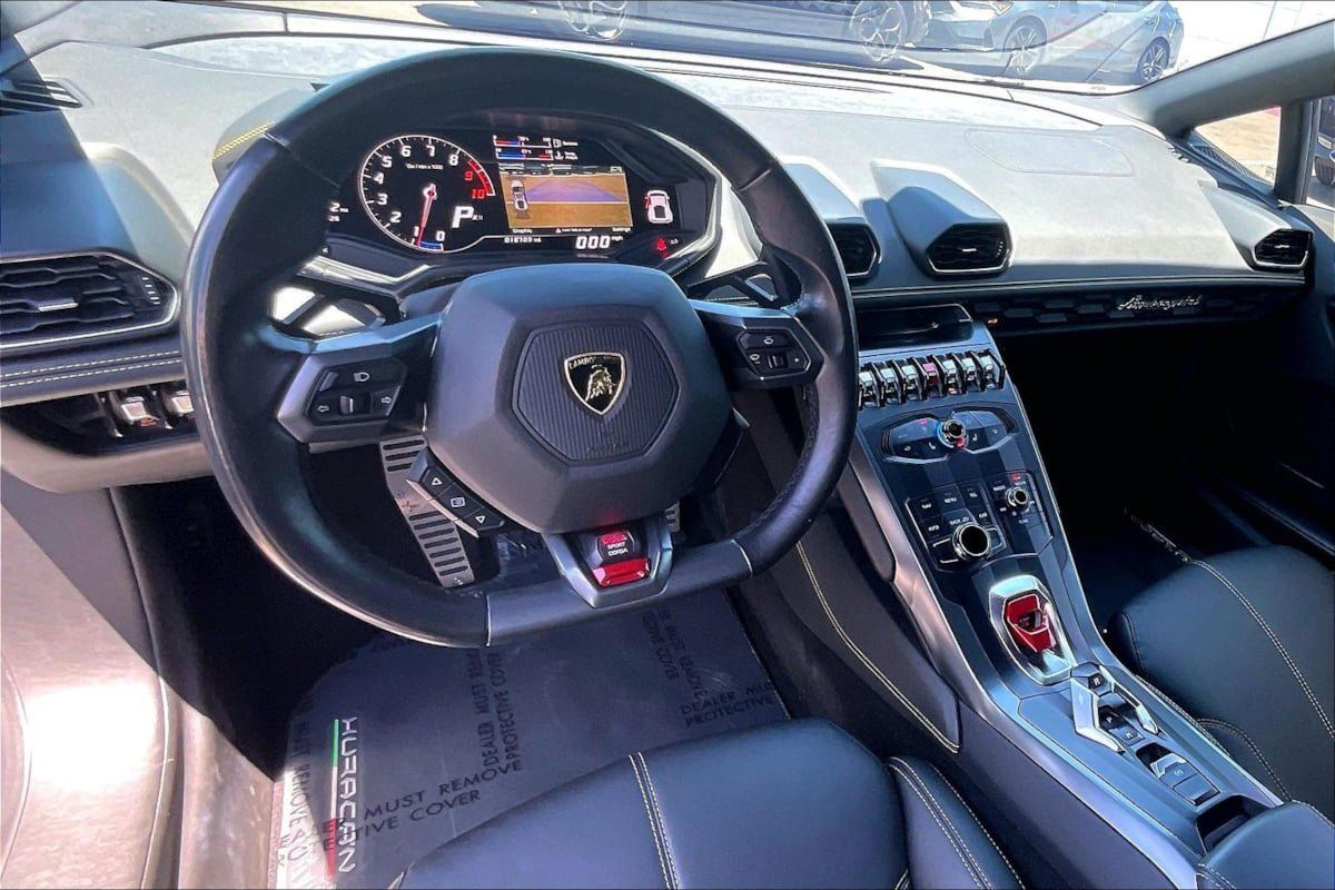 Used 2015 Lamborghini Huracan LP 610-4 AWD/4WD image 13
