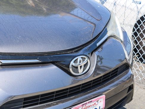 Certified 2016 Toyota RAV4 LE FWD image 6