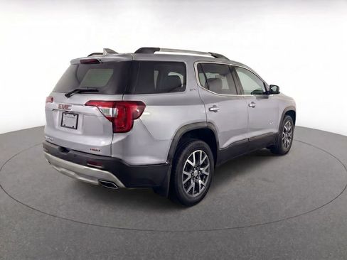 Used 2023 GMC Acadia SLT w/ Preferred Package AWD/4WD image 3