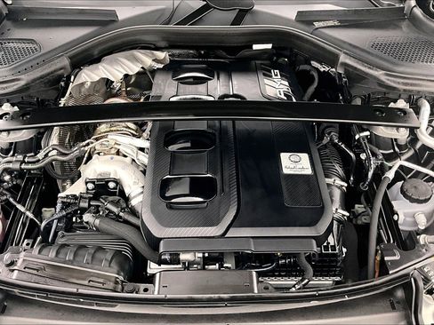 Used 2026 Mercedes-Benz GLC 43 AMG 4MATIC image 9