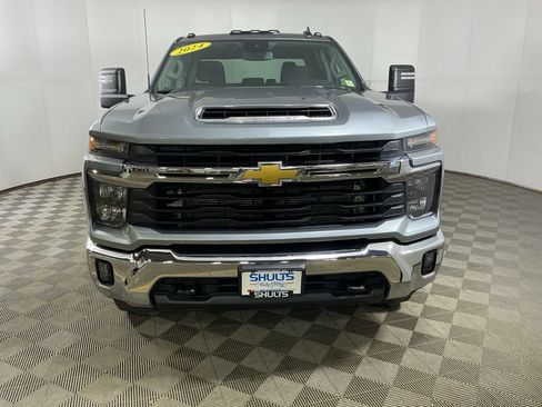 Used 2024 Chevrolet Silverado 3500 LT w/ All Star Edition AWD/4WD image 2