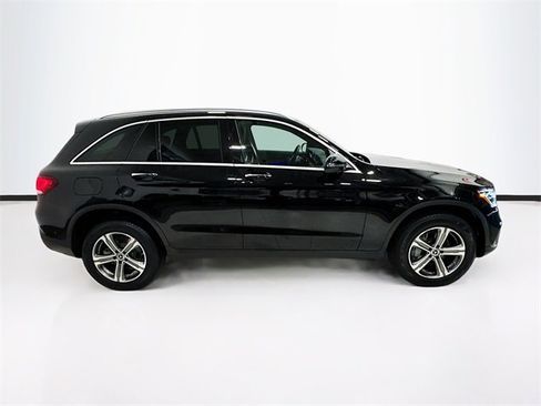 Certified 2022 Mercedes-Benz GLC 300 4MATIC image 4