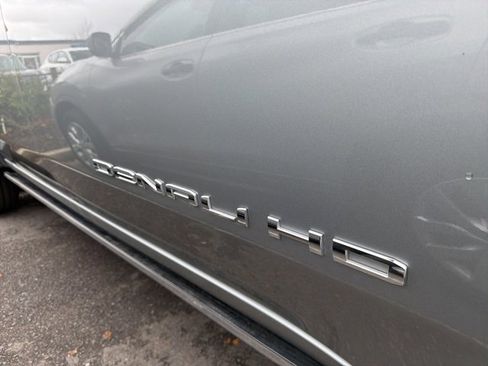 Used 2025 GMC Sierra 2500 Denali w/ Denali Reserve Package image 5