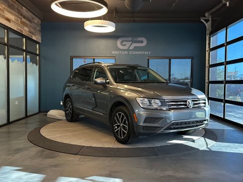 Used 2021 Volkswagen Tiguan SE w/ Panoramic Sunroof Package AWD/4WD image 1