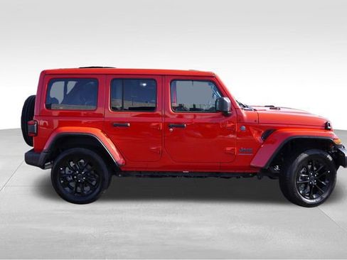 Certified 2025 Jeep Wrangler Unlimited Sahara w/ Safety Group image 4