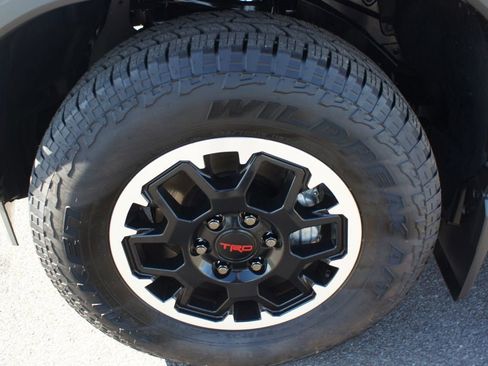 Used 2025 Toyota 4Runner TRD Off-Road Premium image 25