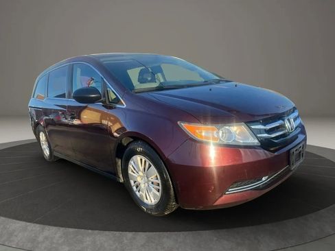 Used 2014 Honda Odyssey LX image 3