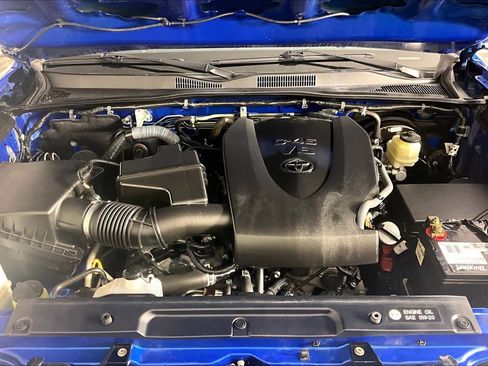 Used 2017 Toyota Tacoma TRD Sport RWD image 31