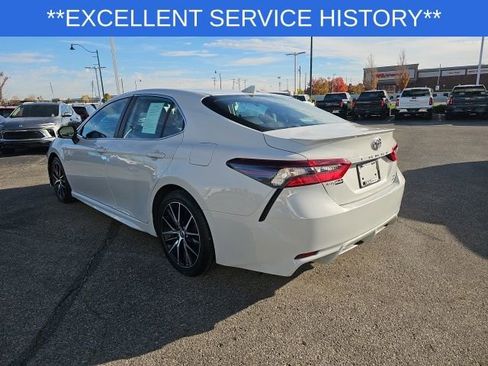 Used 2022 Toyota Camry SE image 17
