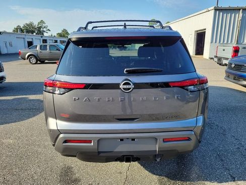 New 2026 Nissan Pathfinder Platinum FWD image 7