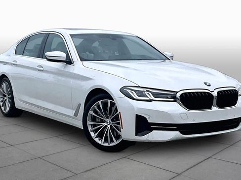 Used 2021 BMW 540i w/ Premium Package RWD image 2
