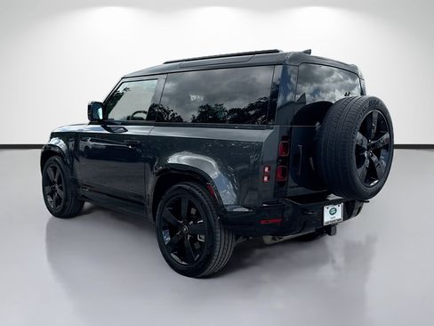 Used 2025 Land Rover Defender 90 X-Dynamic SE AWD/4WD image 3
