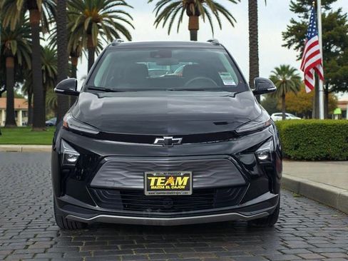 Used 2023 Chevrolet Bolt EUV LT image 3