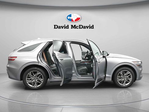 Used 2022 Genesis GV70 2.5T w/ Advanced Package AWD/4WD image 42