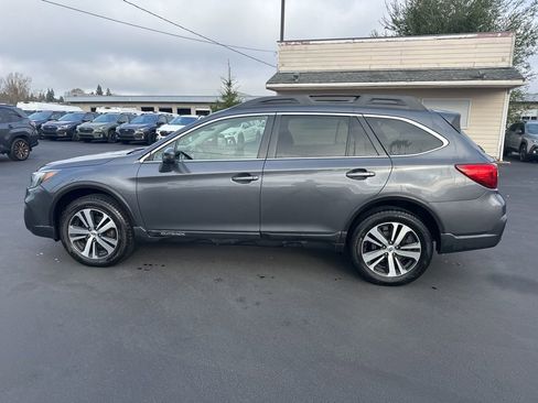 Used 2019 Subaru Outback 2.5i Limited image 3