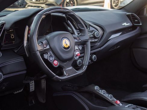 Used 2019 Ferrari 488 Spider Base image 12
