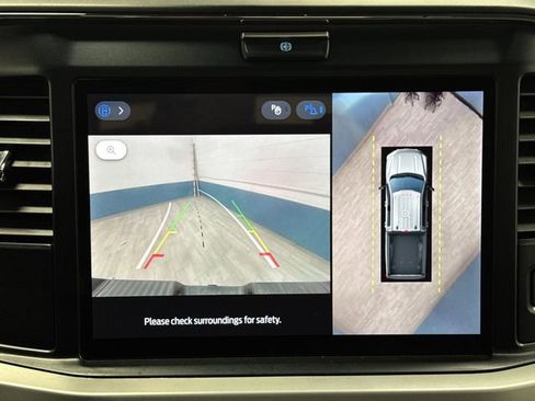 Used 2025 Ford F250 XLT w/ Black Appearance Package image 10