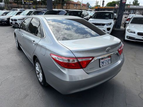 Used 2015 Toyota Camry LE FWD image 16