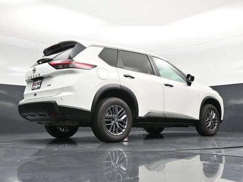Used 2024 Nissan Rogue S AWD/4WD image 48