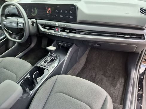 Used 2025 Kia K4 FWD image 27