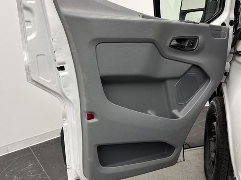 Used 2018 Ford Transit 350 XLT RWD image 10