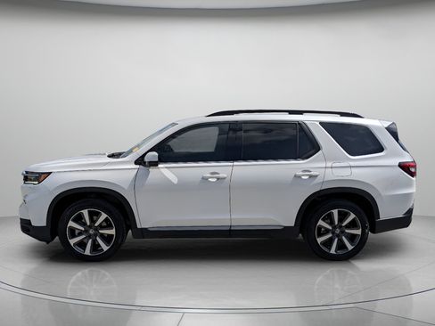 Used 2025 Honda Pilot Touring image 5