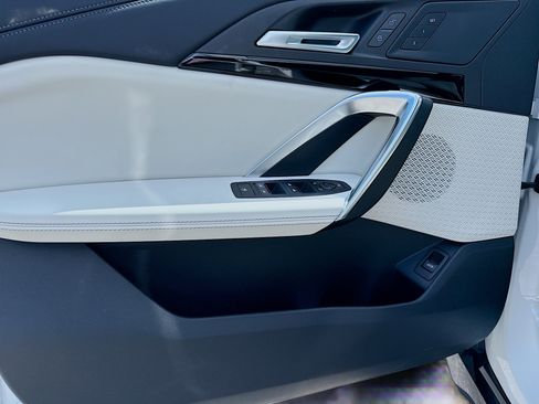 New 2026 BMW X1 xDrive28i w/ Technology Package AWD/4WD image 21