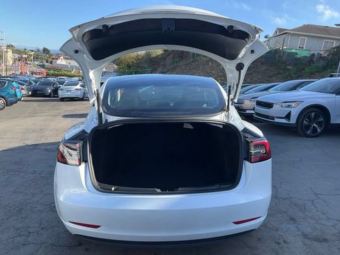 Used 2023 Tesla Model 3 Standard Range RWD image 9
