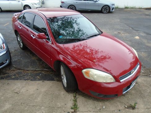 Used 2008 Chevrolet Impala LTZ FWD image 1
