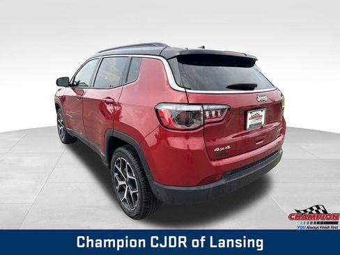 Used 2025 Jeep Compass Limited AWD/4WD image 5