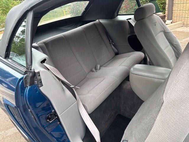 Used 1999 Ford Mustang Convertible RWD image 22