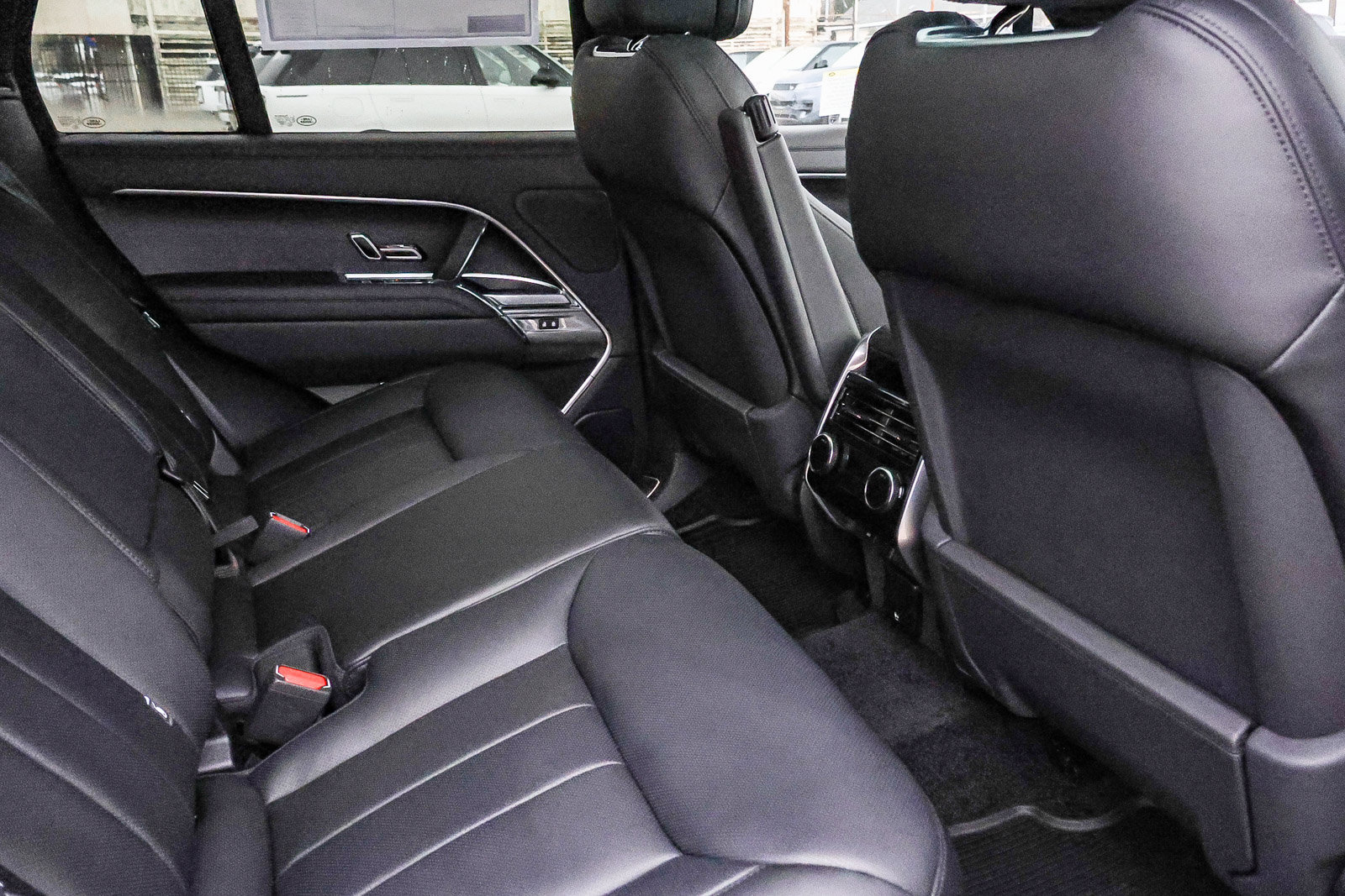 New 2026 Land Rover Range Rover SE AWD/4WD image 20