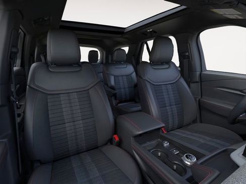 New 2026 Ford Explorer ST-Line w/ ST-Line Street Pack image 10