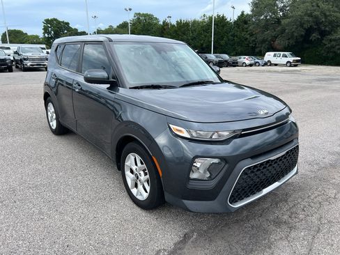 Used 2021 Kia Soul S FWD image 3