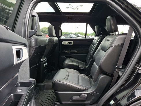 Used 2022 Ford Explorer ST w/ Equipment Group 401A AWD/4WD image 11