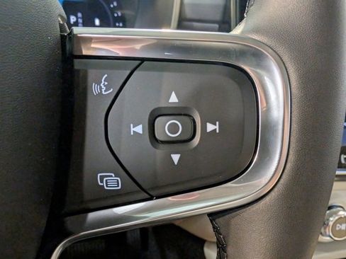 New 2026 Volvo XC40 B5 Ultra w/ Protection Package Premier image 17