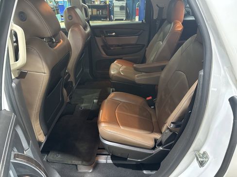 Used 2017 GMC Acadia Limited SLT image 38